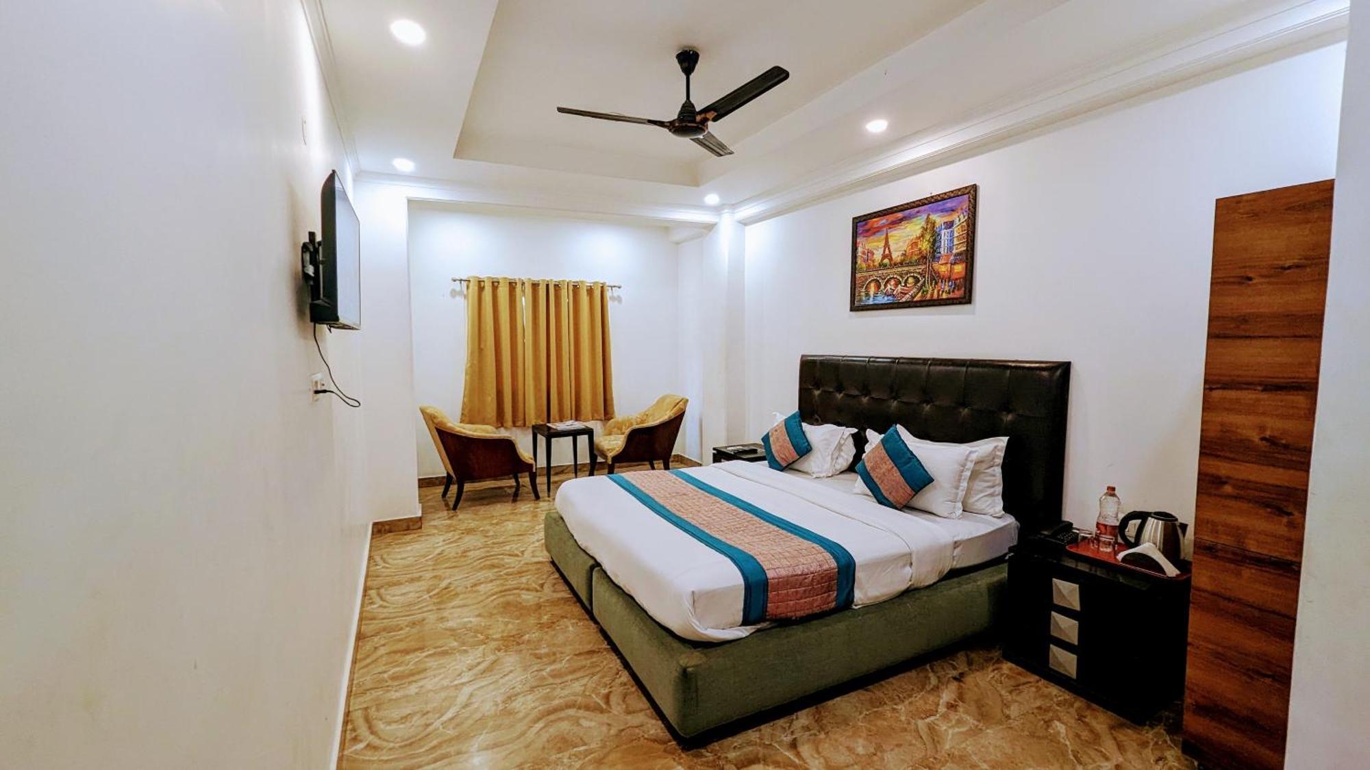 Hotel Moon Taj Near Yashobhoomi Convention Centre Delhi  Luaran gambar