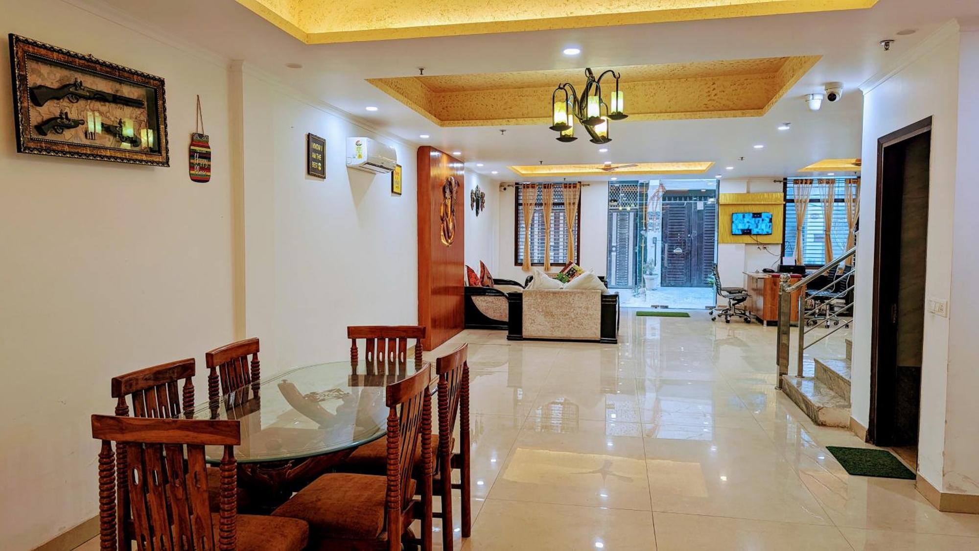 Hotel Moon Taj Near Yashobhoomi Convention Centre Delhi  Luaran gambar