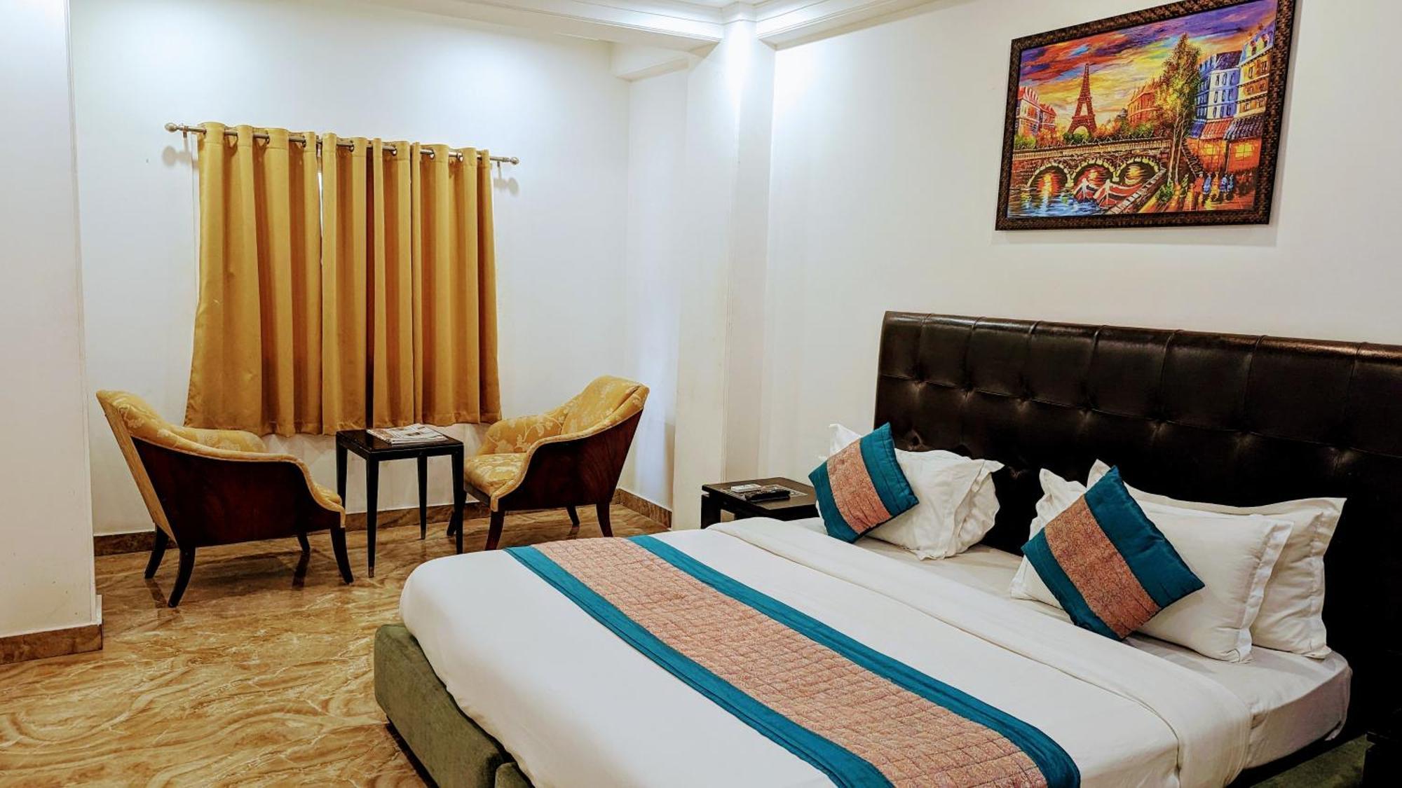 Hotel Moon Taj Near Yashobhoomi Convention Centre Delhi  Luaran gambar