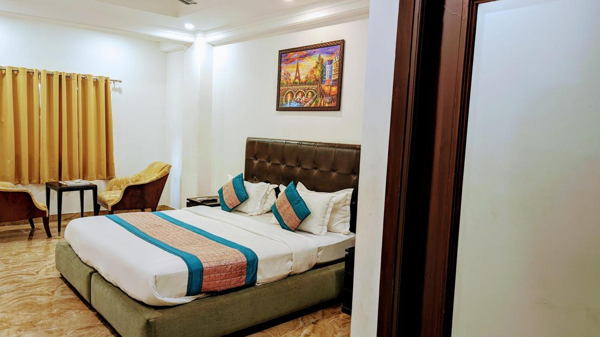 Hotel Moon Taj Near Yashobhoomi Convention Centre Delhi  Luaran gambar
