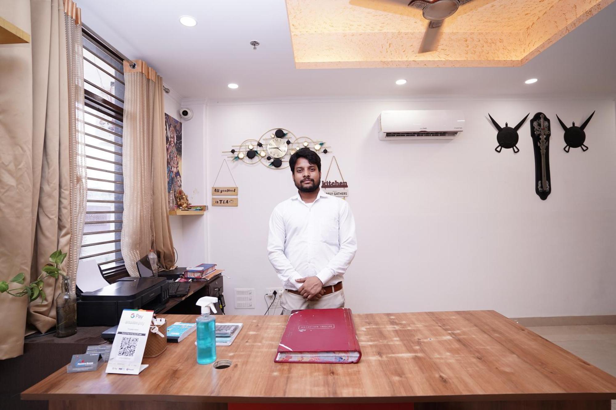 Hotel Moon Taj Near Yashobhoomi Convention Centre Delhi  Luaran gambar