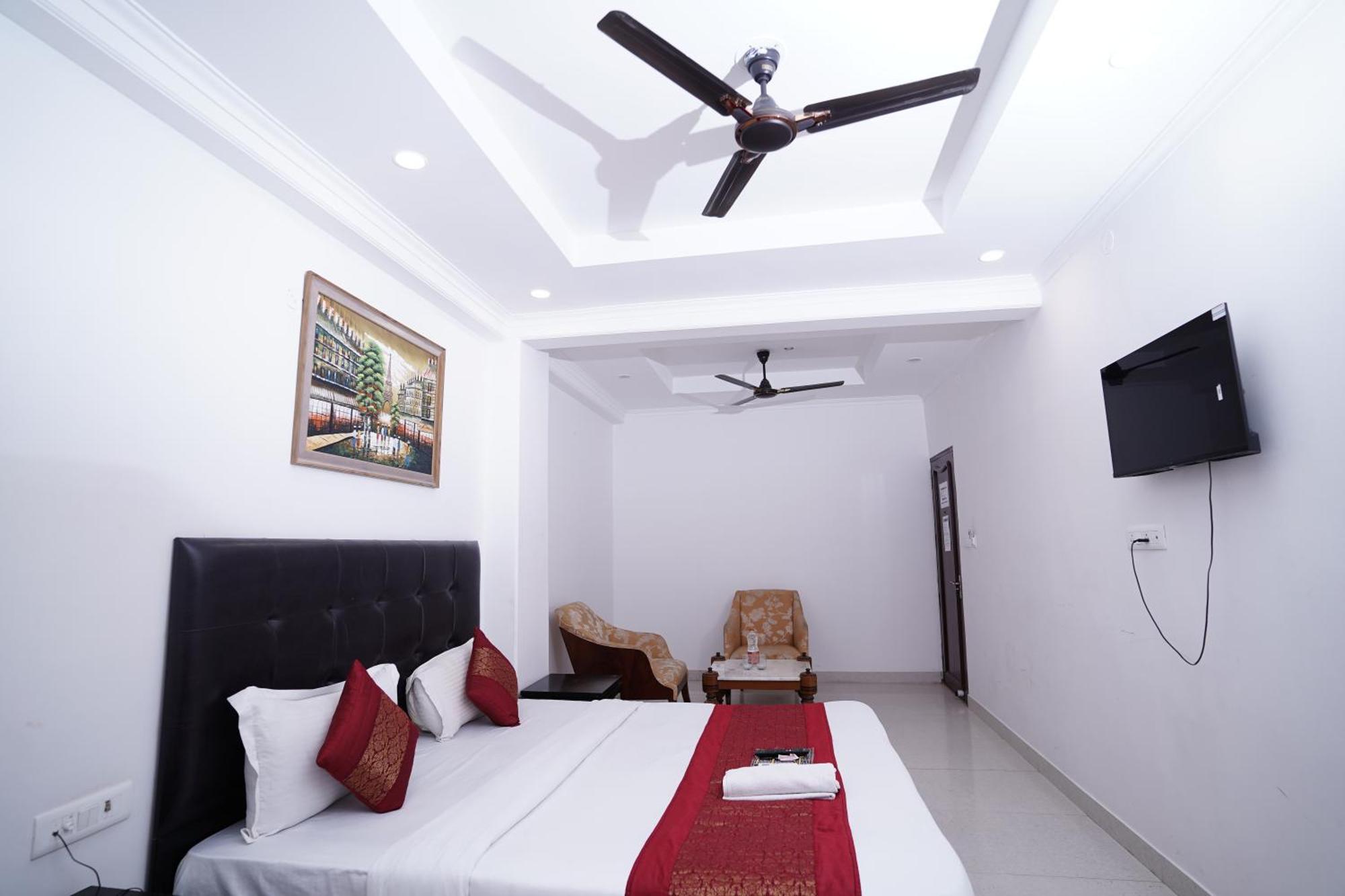 Hotel Moon Taj Near Yashobhoomi Convention Centre Delhi  Luaran gambar