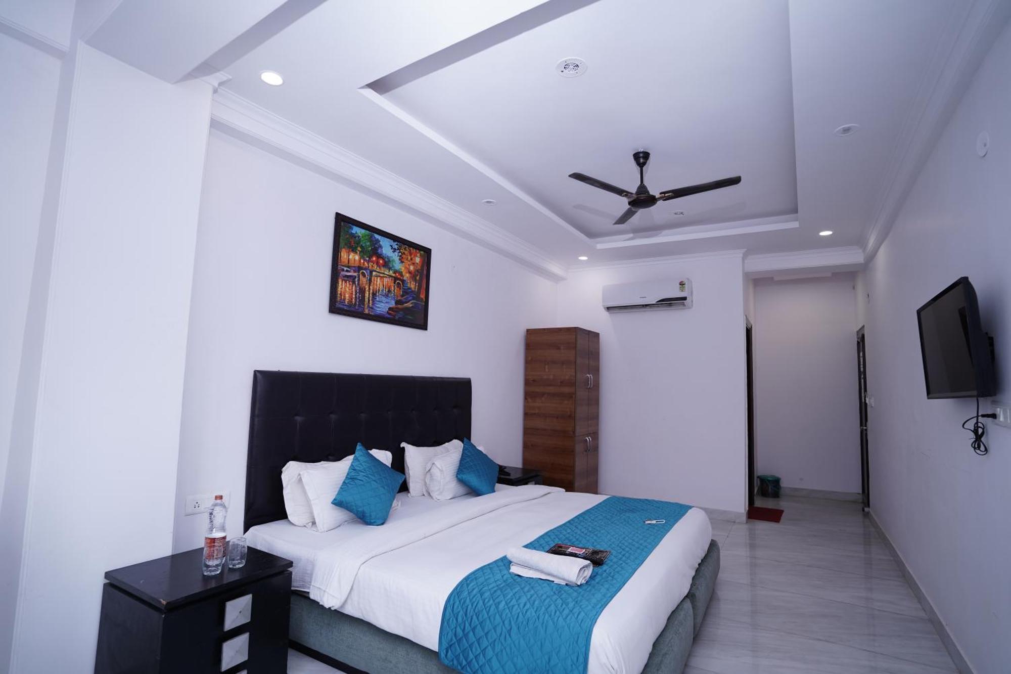 Hotel Moon Taj Near Yashobhoomi Convention Centre Delhi  Luaran gambar