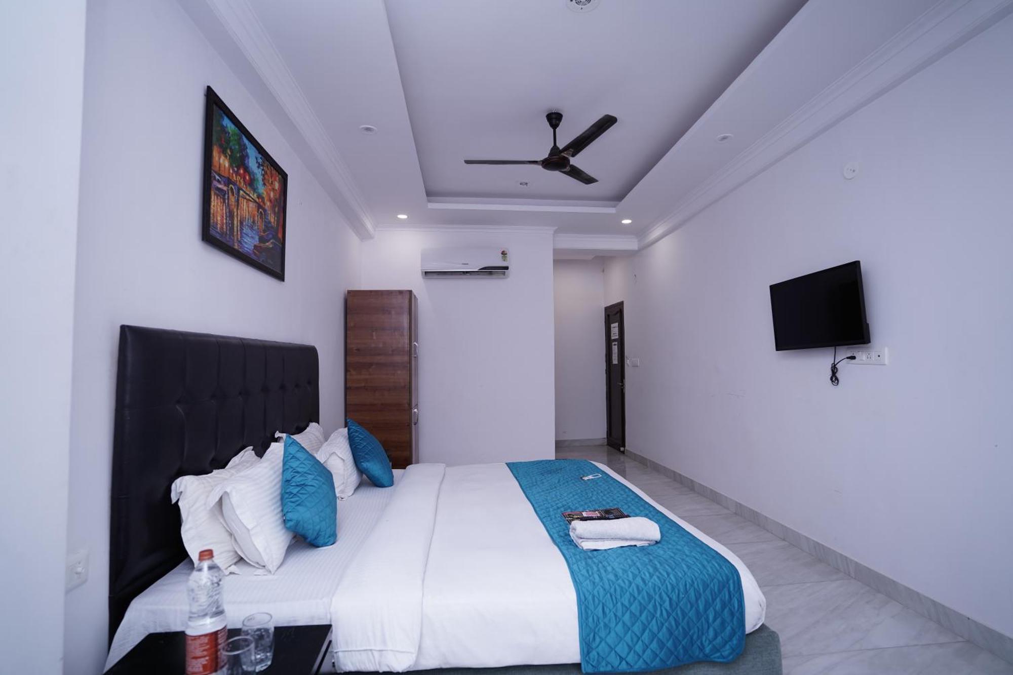 Hotel Moon Taj Near Yashobhoomi Convention Centre Delhi  Luaran gambar