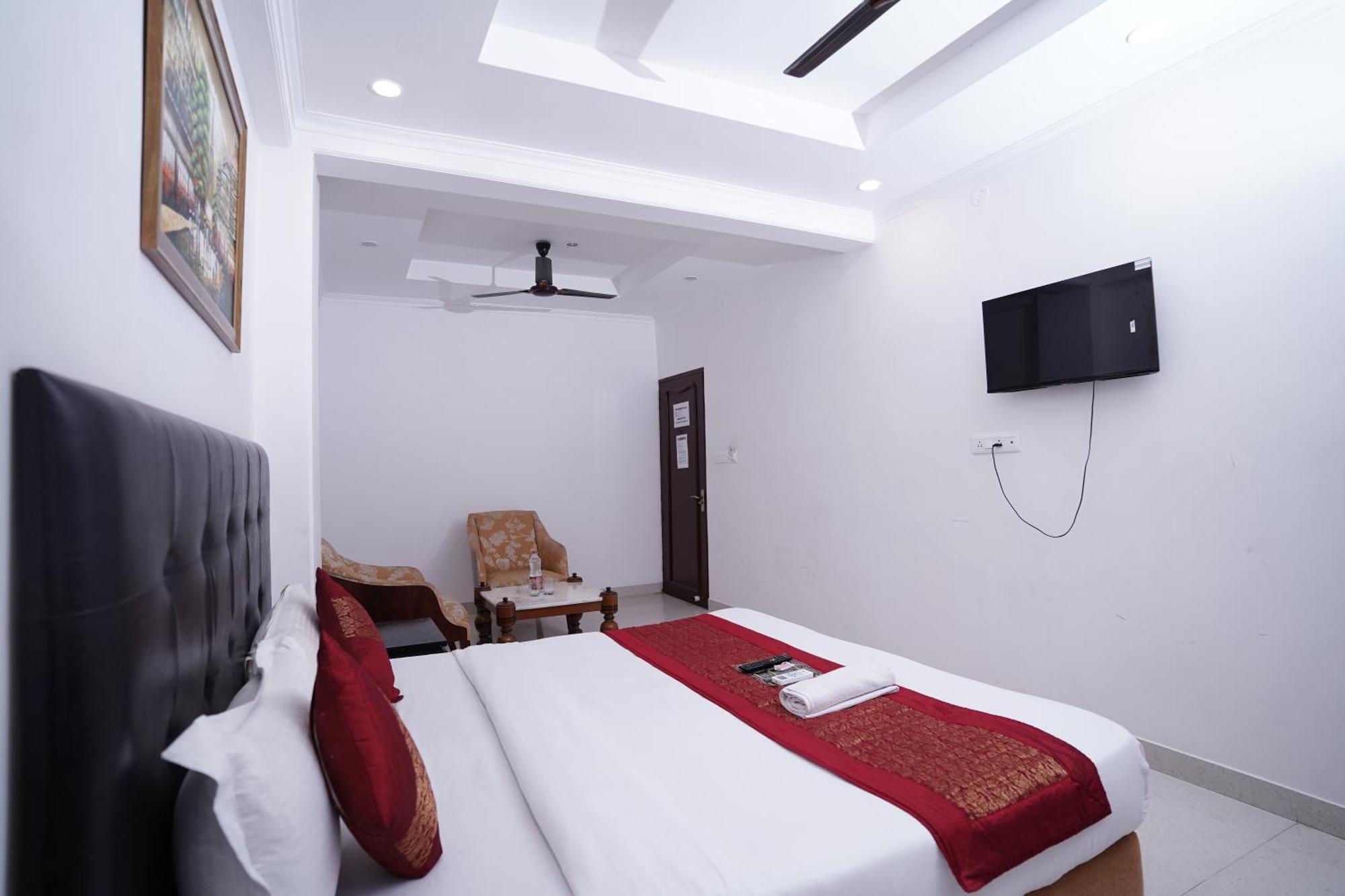 Hotel Moon Taj Near Yashobhoomi Convention Centre Delhi  Luaran gambar